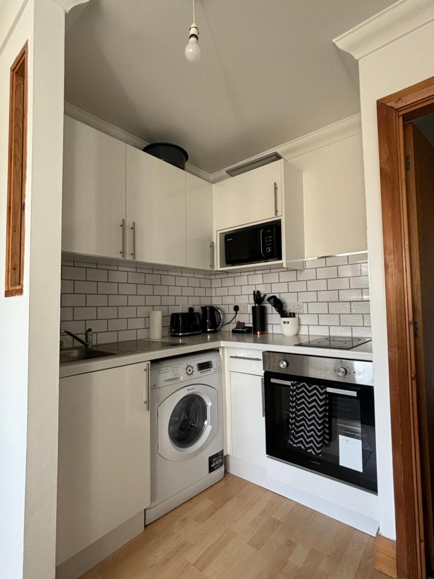 Stylish & Compact City Center Studio Apartment 7A Норуич Екстериор снимка